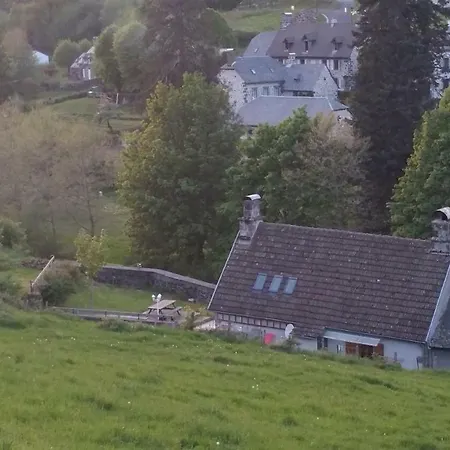 Maison Du Pays De Salers Dans Le Parc Des Volcans D'auvergne
