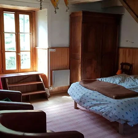 Maison Du Pays De Salers Dans Le Parc Des Volcans D'auvergne